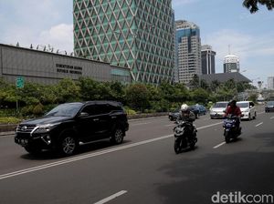 Biker Is Back! Pemotor Kembali Mengaspal di Jalan Thamrin Biker Is Back! Pemotor Kembali Mengaspal di Jalan Thamrin
