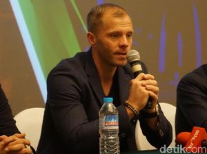 Eidur Gudjohnsen, Mau Reuni dengan Essien di Persib?