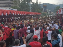 Diusung PDIP-Gerindra, John Wempi-Melkias Daftar Pilgub Papua