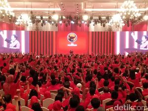 Gemuruh Tepuk Tangan untuk Jokowi Saat Banggakan PDIP