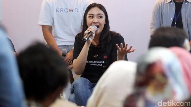 Nilai Kemandirian yang Bisa Dipelajari Anak dari Putri Tanjung