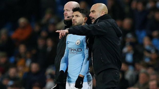 Pep Guardiola saat ini tengah menikmati kariernya menangani Manchester City. (