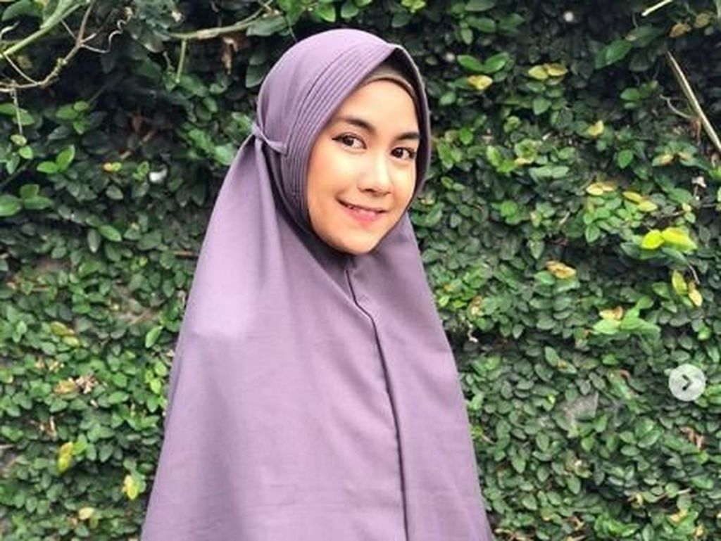 Anisa Rahma Tak Menyesal Dulu Sering Pakai Rok Mini