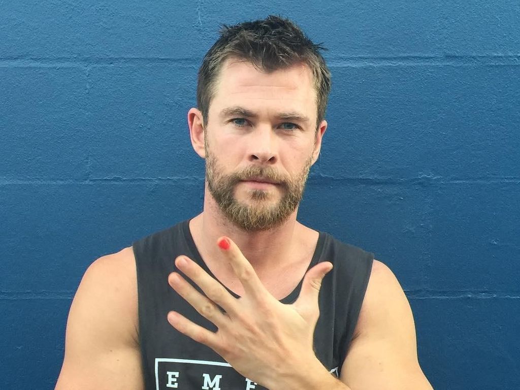 Bikin Ngakak! Lihat Aksi Chris Hemsworth Dance Wrecking Ball Bikin Ngakak! Lihat Aksi Chris Hemsworth Dance Wrecking Ball
