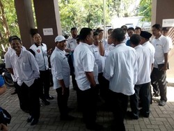 Perangkat Desa di Lamongan Demo, Tuntut Kenaikan Tunjangan