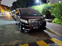 Malam-malam, Sejumlah Menteri Jokowi Kumpul di Sekretariat Negara