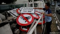Dishub Copot Rambu Larangan Melintas Motor di HI-Monas