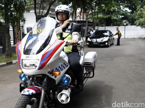 Pekerjaan Menguras Tenaga, Bagaimana Patwal Menanganinya? Pekerjaan Menguras Tenaga, Bagaimana Patwal Menanganinya?