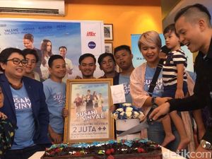 Novel Susah Sinyal Ceritakan Lebih Banyak Detil Ketimbang Film Novel Susah Sinyal Ceritakan Lebih Banyak Detil Ketimbang Film
