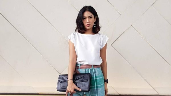 8 Artis Indonesia dengan Potongan Long Bob Sesuai Tren Rambut 2018