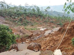 Zona 150 Meter dari Titik Tanah Bergerak di Banjarnegara Disterilkan