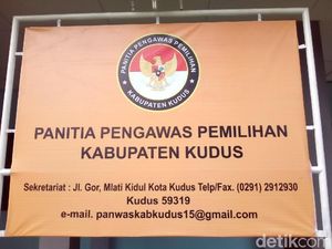 Panwas Kudus Temukan Dugaan Pelanggaran Pengerahan Massa Panwas Kudus Temukan Dugaan Pelanggaran Pengerahan Massa