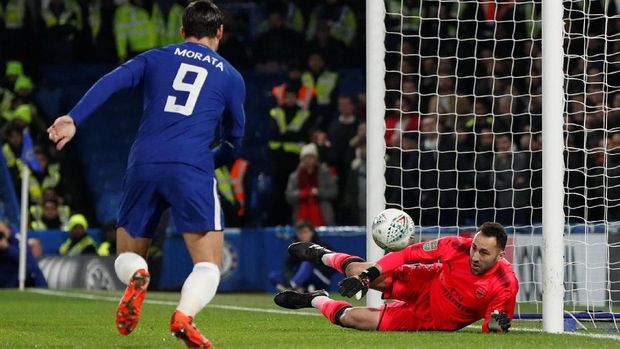 Selain Mkhitaryan, kiper David Ospina juga akan absen saat melawan Southampton.