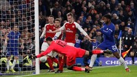 Tekanan gencar Chelsea tak membuahkan hasil. Skor 0-0 bertahan sampai laga usai. Bagi Arsenal, hasil ini sudah cukup bagus untuk menatap leg kedua yang digelar di kandang sendiri, Emirates Stadium. (Foto: David Klein/ REUTERS)