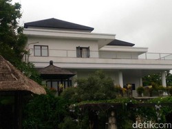 Penampakan Rumah Mewah yang Digerebek Polisi Terkait Cyber Fraud