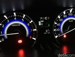 Arti Lampu Indikator Mobil yang Kedap-Kedip