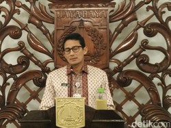Sandiaga Sebut Menteri Rini Ikut Usul Pagar Rumput Monas Dicopot