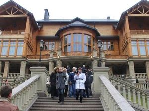 Begini Isi Rumah Mewah yang Dibangun Pakai Uang Korupsi