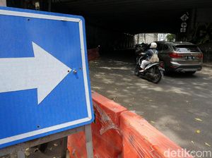 Uji Coba Sistem Satu Arah di Kawasan Stasiun Sudirman Uji Coba Sistem Satu Arah di Kawasan Stasiun Sudirman
