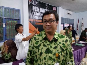 KPU Karanganyar Perpanjang Masa Pendaftaran Cabup KPU Karanganyar Perpanjang Masa Pendaftaran Cabup