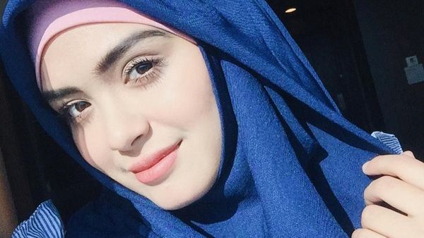 Vebby Palwinta Makin Cantik berhijab