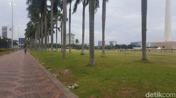 Dibikin Mirip Central Park, Ini Potret Monas Tanpa Pagar Rumput