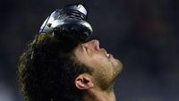 Foto: Sepatu di Jidat Neymar