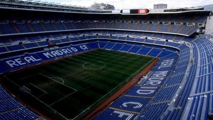 3 Mar 1999:  The Santiago Bernabeu Stadium, home of Real Madrid.  Mandatory Credit: Graham Chadwick /Allsport