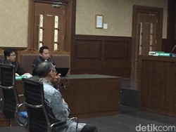 Penyuap Panitera PN Jaksel Jalani Sidang Vonis