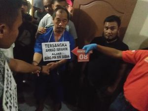 Rampok dan Buang Nenek ke Sumur, Akiong Lakukan 25 Adegan Rampok dan Buang Nenek ke Sumur, Akiong Lakukan 25 Adegan