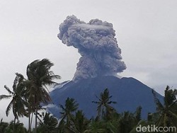 BPS: Jika Gunung Agung Tak Meletus, Kunjungan Wisman Meningkat