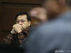 Respons Novanto saat Ditanya Fredrich dan Dokter Bimanesh Tersangka
