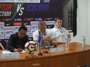 Hallgrimsson Sesalkan Kondisi Lapangan, tapi Senang dengan Hasil Islandia Hallgrimsson Sesalkan Kondisi Lapangan, tapi Senang dengan Hasil Islandia