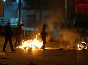 Foto: Tunisia Dilanda Demo Kenaikan Harga, Ratusan Orang Ditangkap