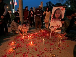 Lilin untuk Zainab, Bocah yang Diperkosa Lalu Dibunuh di Pakistan