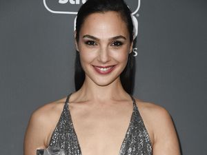 Seperti Gal Gadot, 7 Artis Ini Pakai Kosmetik Murah di Bawah Rp 100 Ribu