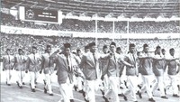 Defile kontingen pada Asian Games 1962. Bagaimana kira-kira saat Asian Games 18 Agustus sampai 2 September nanti ya? (dok. ANRI)