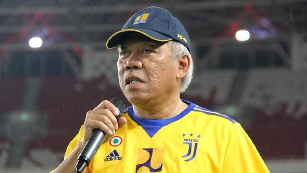 Pakai Jersey Juventus, Basuki Jajal Rumput Stadion GBK yang Baru