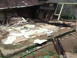Dampak Tanah Bergerak Meluas, Belasan Rumah di Banjarnegara Dibongkar