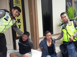 Polantas Tangkap Perampok Nasabah Bank Modus Kempis Ban di Tangsel