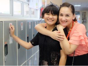 Cerita Anak Mona Ratuliu Saat Berusaha Lepas dari Gadget Cerita Anak Mona Ratuliu Saat Berusaha Lepas dari Gadget