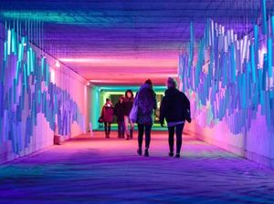 Cantiknya Terowongan Pejalan Kaki Berwarna-warni Ini