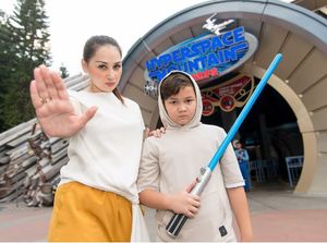 Cara Mona Ratuliu Saring Konten yang Dilihat Anak di Gadget Cara Mona Ratuliu Saring Konten yang Dilihat Anak di Gadget