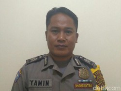 Polisi Bergulat dengan Perampok Selamatkan Sopir Taksi di Tangsel