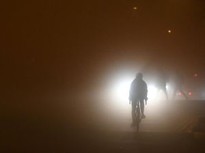 Foto: Kabut Pekat Hasil Polusi Menyelimuti Dublin