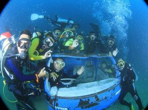 Motor & Mobil Tenggelam, Malah Jadi Magnet Para Penyelam