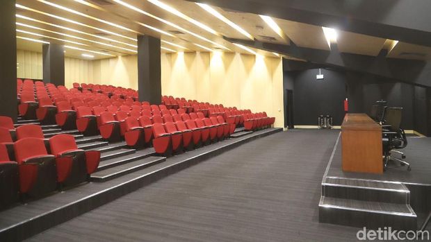 Bioskop? Bukan, Ini Ruang Jumpa Pers di GBK