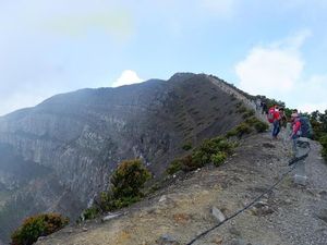 Akhir Pekan, Siap-siap Mendaki Gunung Gede Yuk!