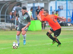 Persela Masih Terus Cari Pemain Baru