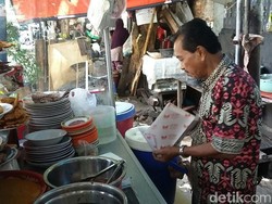 Harga Beras Naik, Pedagang Nasi Padang Curhat Pendapatan Turun